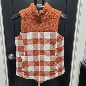 Maurices Womens Checkered Sherpa Vest - Rust and White